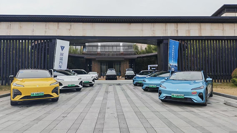 试驾深蓝S09 中大型六座SUV价值标杆