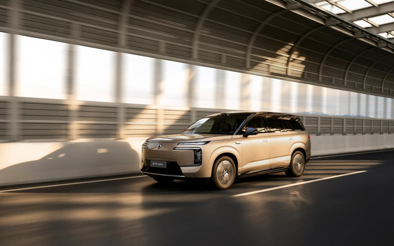 29.98万元起纯电续航960公里,腾势N8L是续航最长的大六座SUV