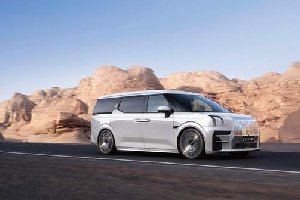 极氪009零售价调整至50万元起，全系标配豪华进阶